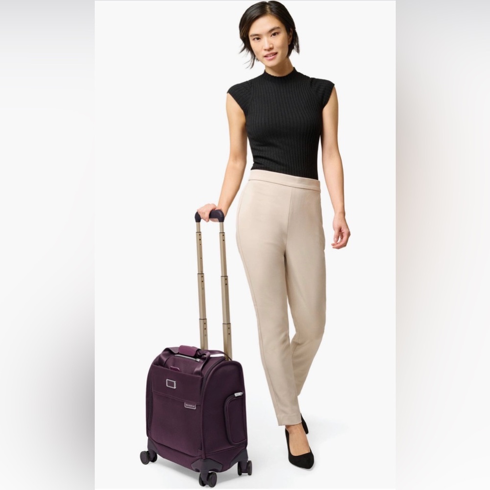 Briggs & Riley
Baseline Cabin Spinner Carry On Bag
NWOT
